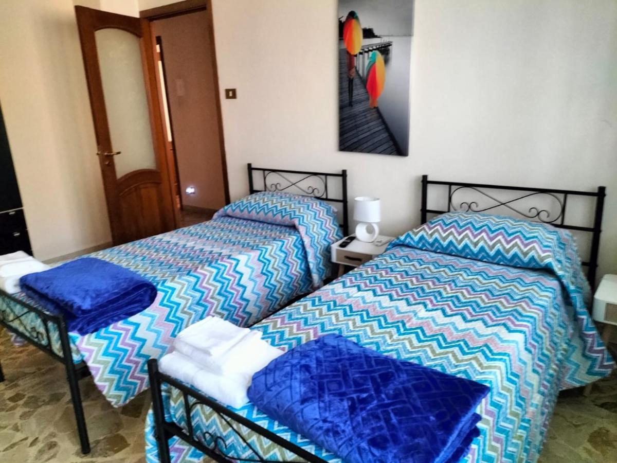 New Dawn Apartment, Appartamento Turistico, Casa Per Vacanza, Tre Camere Indipendenti 卡塔尼亚 外观 照片