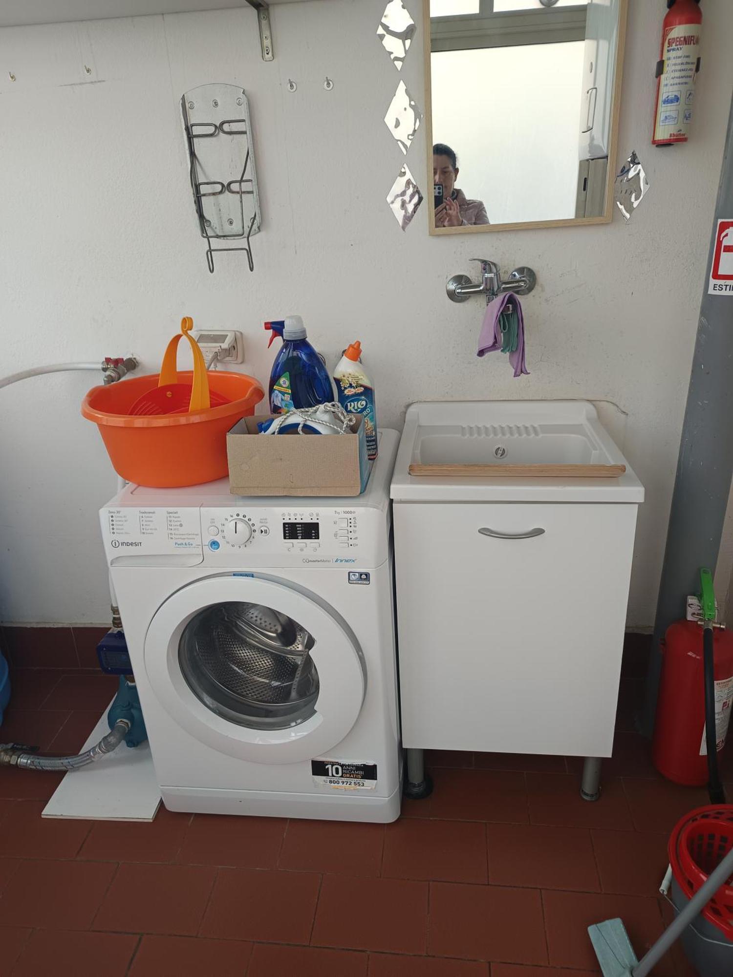 New Dawn Apartment, Appartamento Turistico, Casa Per Vacanza, Tre Camere Indipendenti 卡塔尼亚 外观 照片