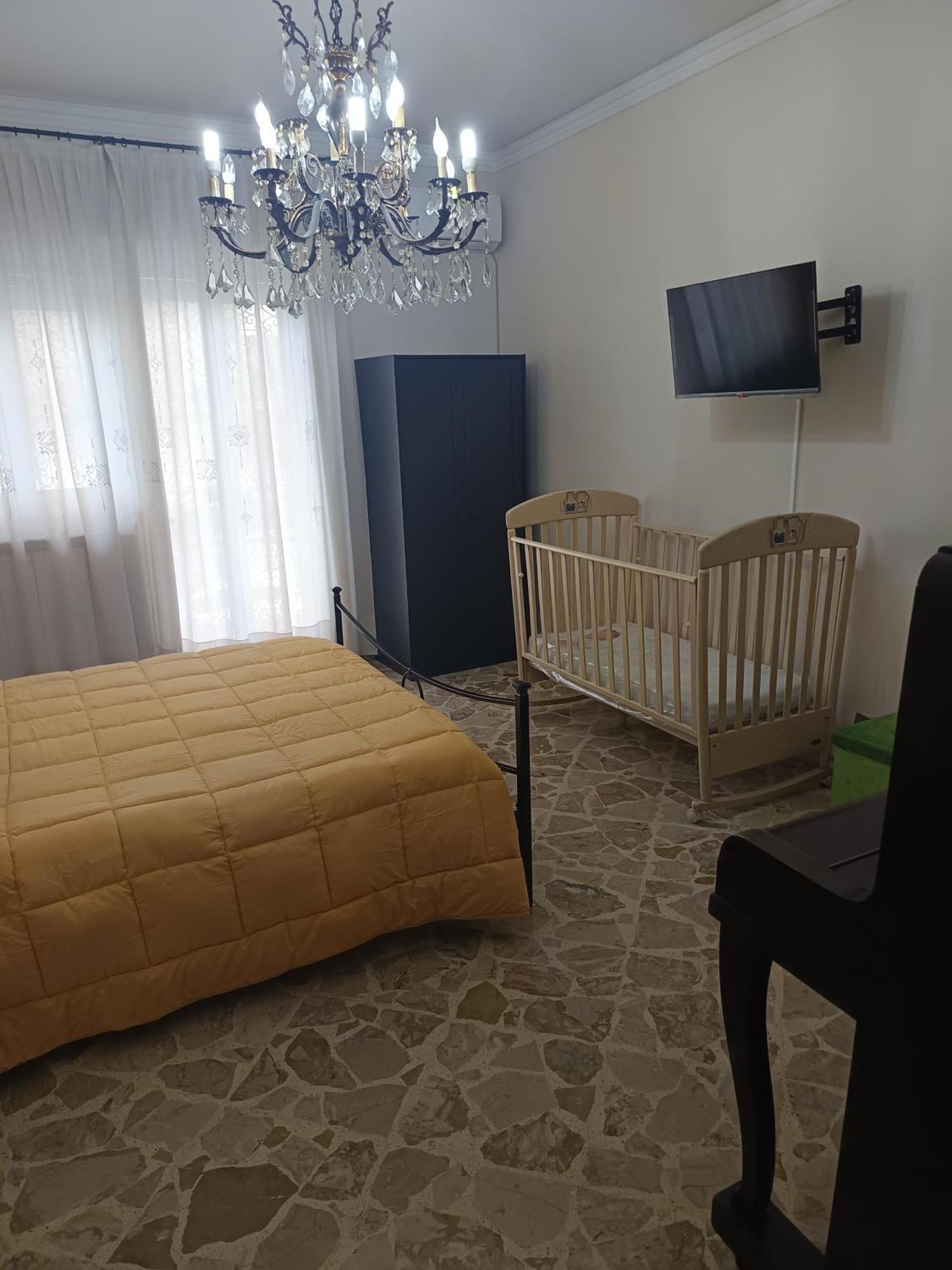 New Dawn Apartment, Appartamento Turistico, Casa Per Vacanza, Tre Camere Indipendenti 卡塔尼亚 外观 照片